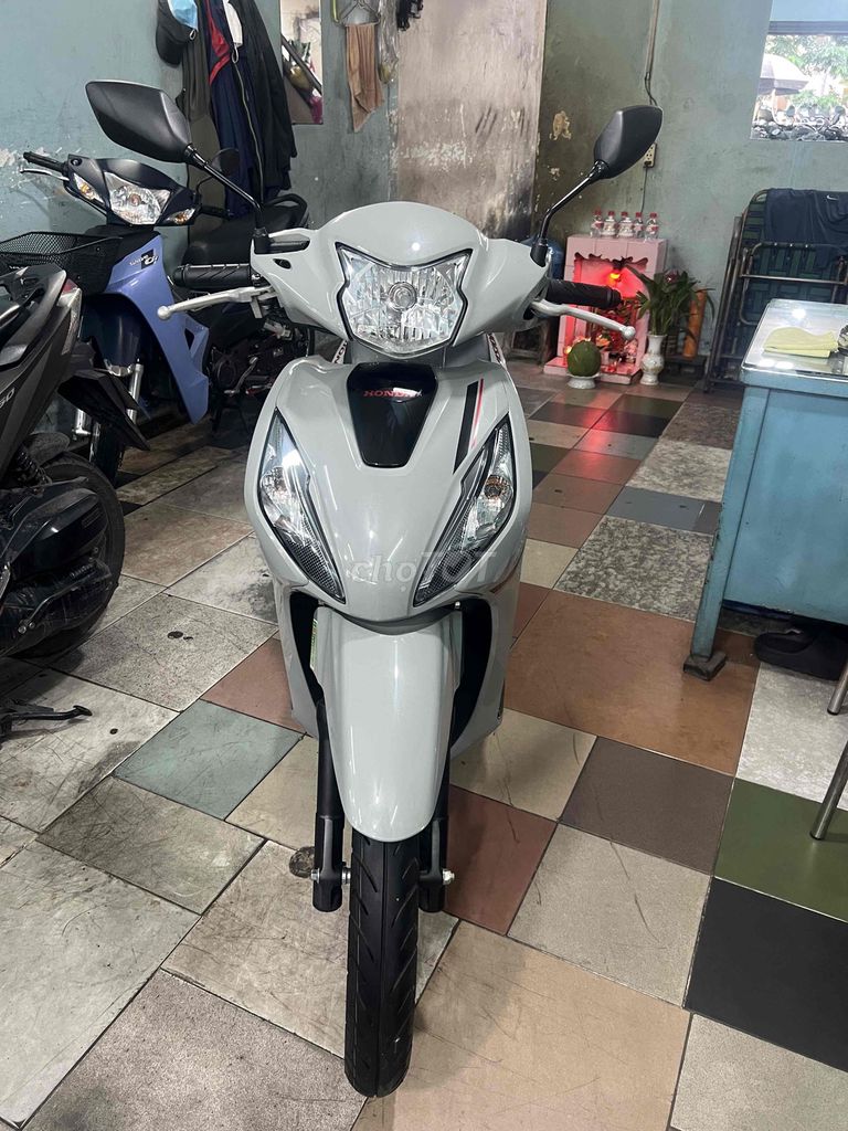 mới về vision màu xi măng xe mới như xe thùng ac. Mua bán Xe máy tại Quận Phú Nhuận Tp Hồ Chí Minh được đăng bởi CuBi Thanh Sơn hình 2
