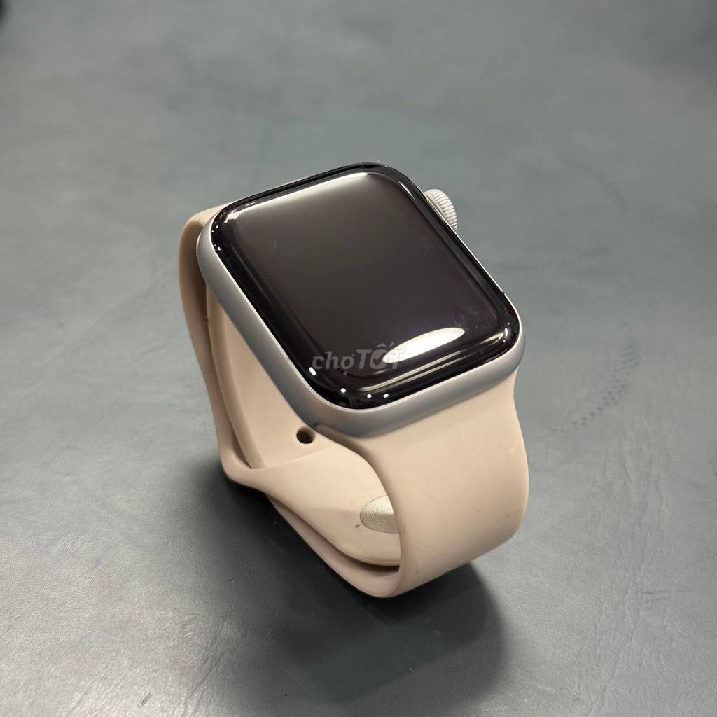 Apple Watch SE 40mm Bạc GPS 99%. Mua bán Thiết bị đeo thông minh tại Quận 5 Tp Hồ Chí Minh được đăng bởi Kim Ngọc hình 1