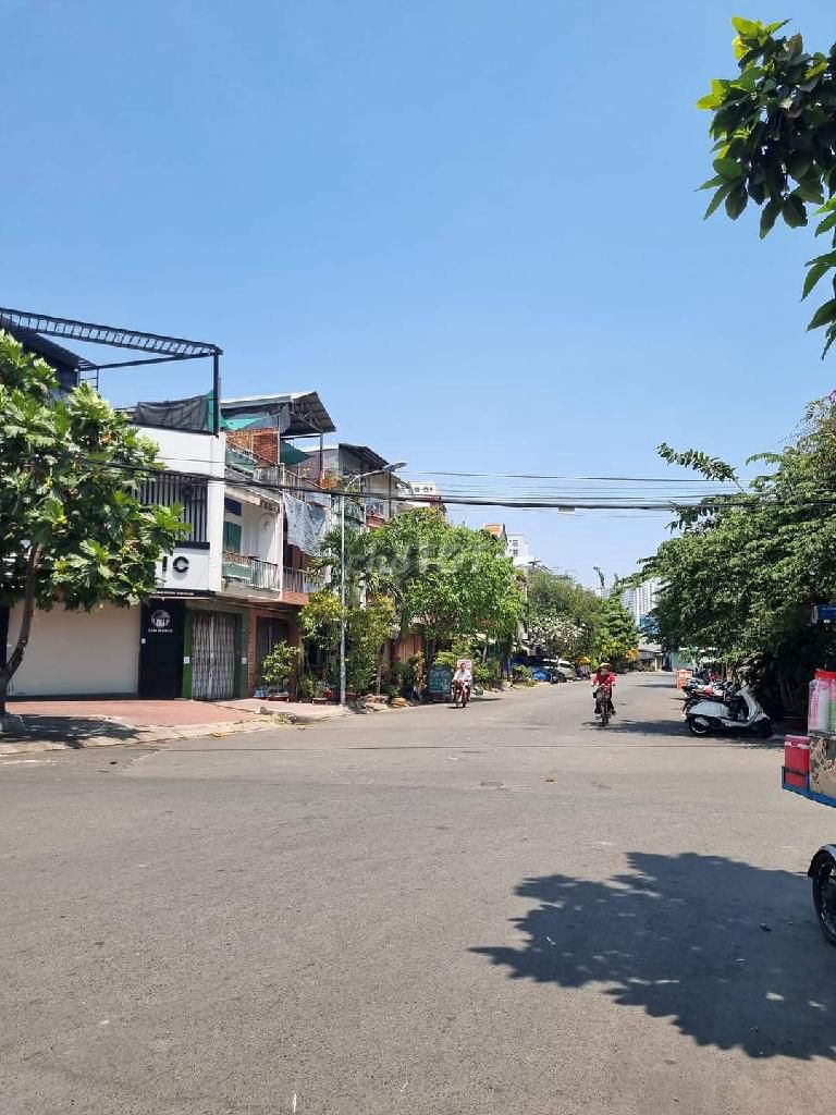 KDCư Bùi Minh Trực - Đường số 8 – p.5 – q.8-  DT: 4*16m- giá 9 tỷ 9