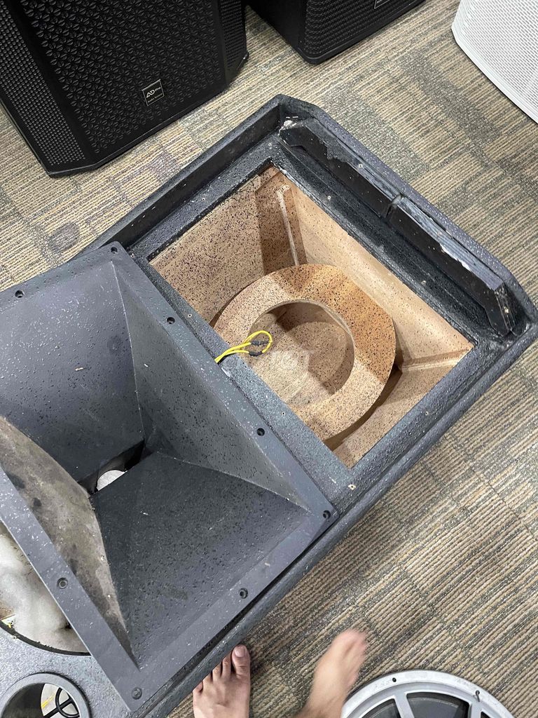 Vỏ loa Ván ép Đen 1000W. Mua bán Tivi, Âm thanh tại Thành phố Biên Hòa Đồng Nai được đăng bởi Thùy Biên Hòa hình 1