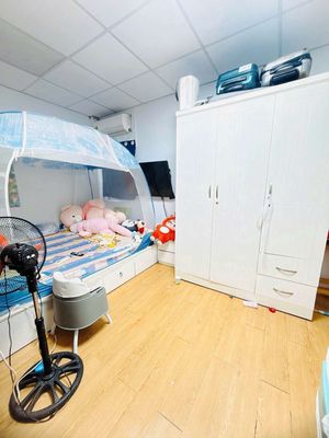 Nhà phố 27,4 m² · 2 PN · Đường Bạch Đằng