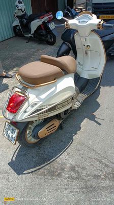 Piaggio Vespa màu Trắng