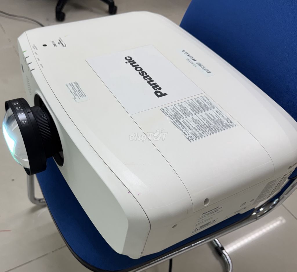 Máy chiếu Panasonic EZ590 Trắng. Mua bán Đồ dùng văn phòng tại Thành phố Bà Rịa Bà Rịa - Vũng Tàu được đăng bởi Bùi Minh Thảo hình 1