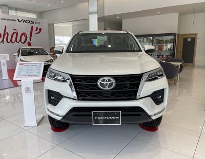 ✅TOYOTA FORTUNER 2024✅TRẢ 300TRIỆU🔴GÓP LÃISUẤT 5%