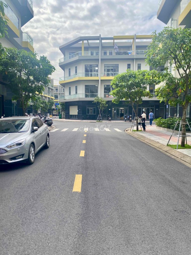 Cho thuê Nhà Phố Bcons 4 Tầng (245m²) – Giá 12tr - liền kề LÀNG ĐẠI HỌ