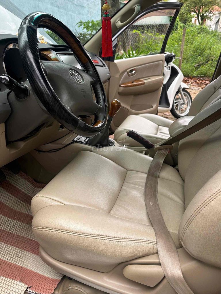 Toyota Fortuner 2009 - 185000 km. Mua bán Ô tô tại Quận Bình Tân Tp Hồ Chí Minh được đăng bởi Chị Ngân hình 4