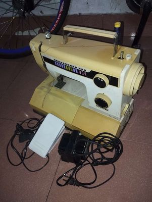 Máy may mini. Mua bán Nội thất, đồ gia dụng khác tại Thành phố Thủ Đức Tp Hồ Chí Minh được đăng bởi HuynhTuan