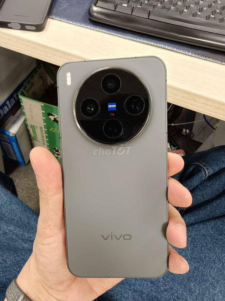 Vivo X300 256GB chính hãng. Mua bán Điện thoại tại Quận Cầu Giấy Hà Nội được đăng bởi Quoc hình 1