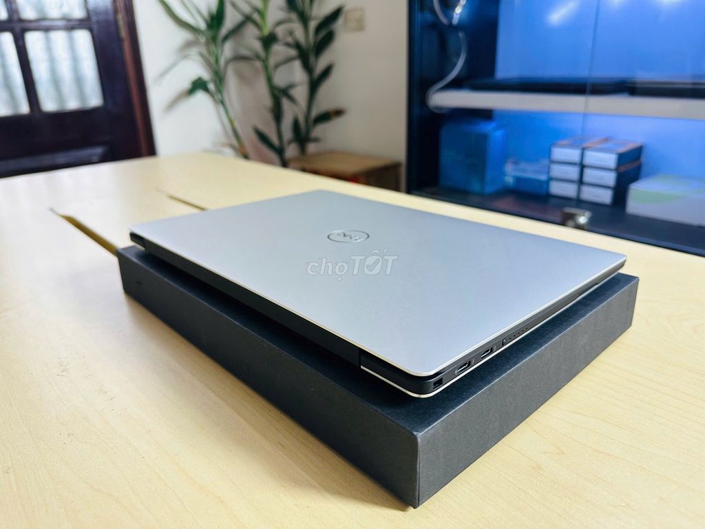 Dell XPS 13 9370 i7 máy US Zin máy chất . Mua bán Laptop tại Quận Thanh Xuân Hà Nội được đăng bởi Tuấn Minh hình 1
