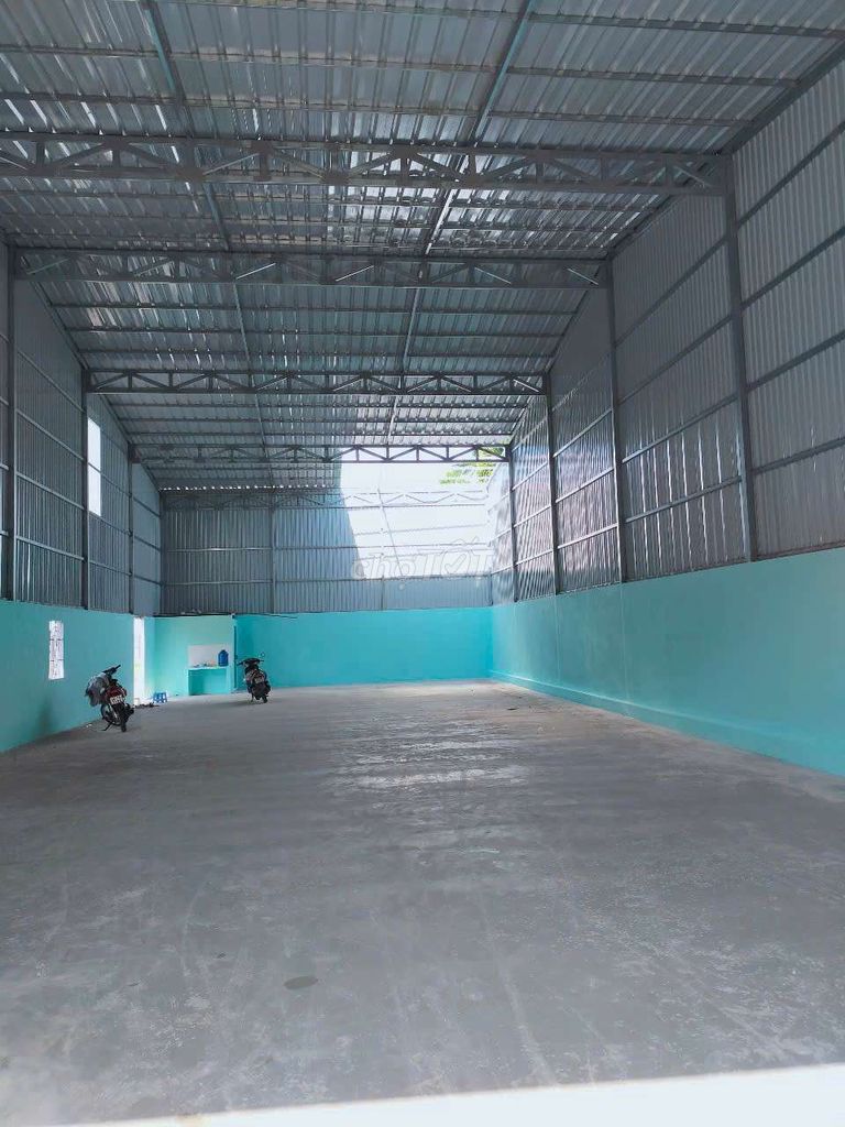 Cho thuê kho an phú đông 280m2 18tr