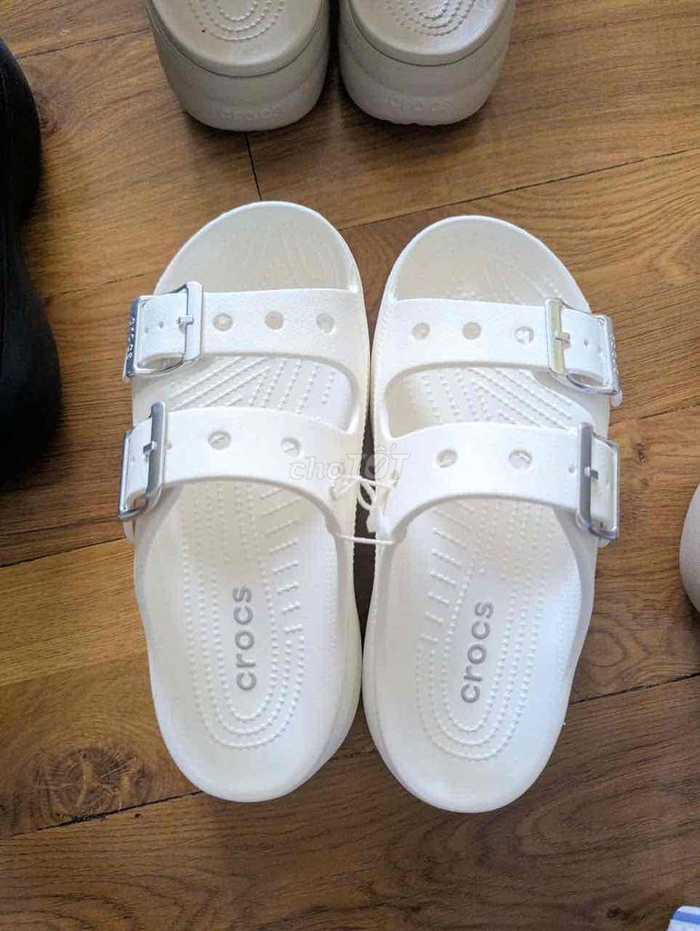 Dép Crocs Nhựa Nhiều màu Unisex. Mua bán Giày dép tại Quận Tân Phú Tp Hồ Chí Minh được đăng bởi Hoàng Anh hình 1