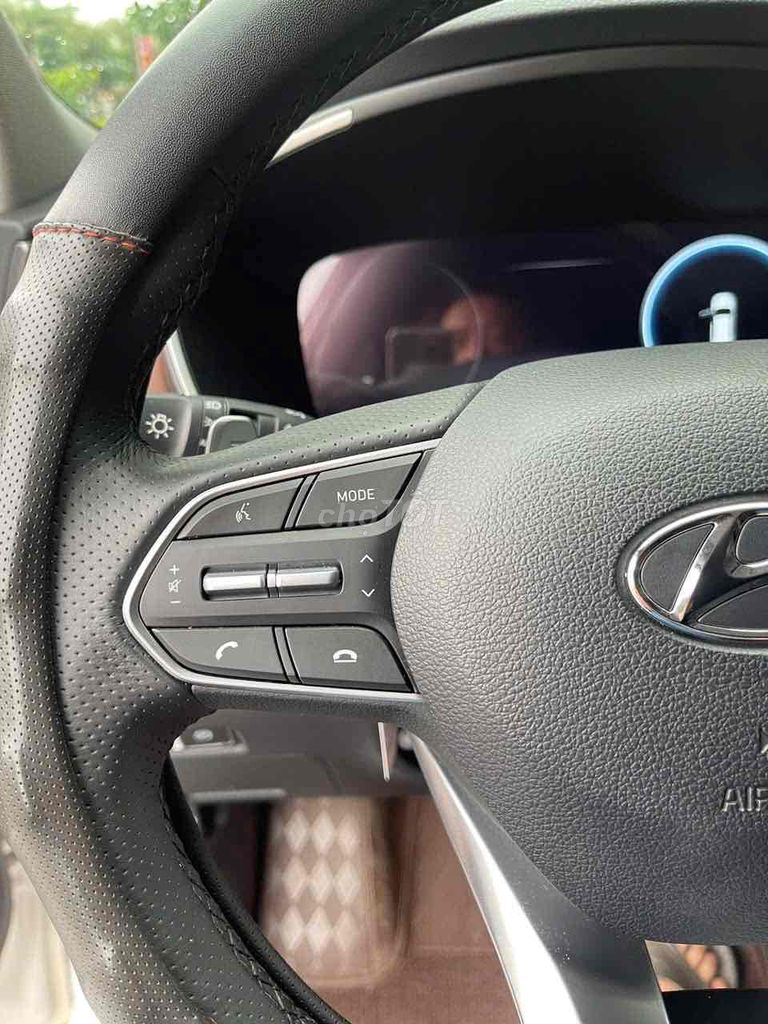 Hyundai Santa Fe 2024 2.2 Dầu Cao Cấp - 9000 km. Mua bán Ô tô tại Quận Long Biên Hà Nội được đăng bởi Bùi Đình Thông hình 13