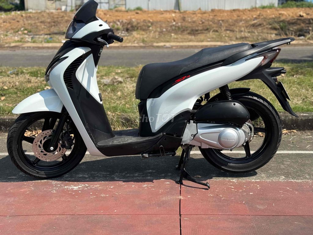 SH 125 xe ý đầu số 501 đời 2012 màu trắng 43C1-330