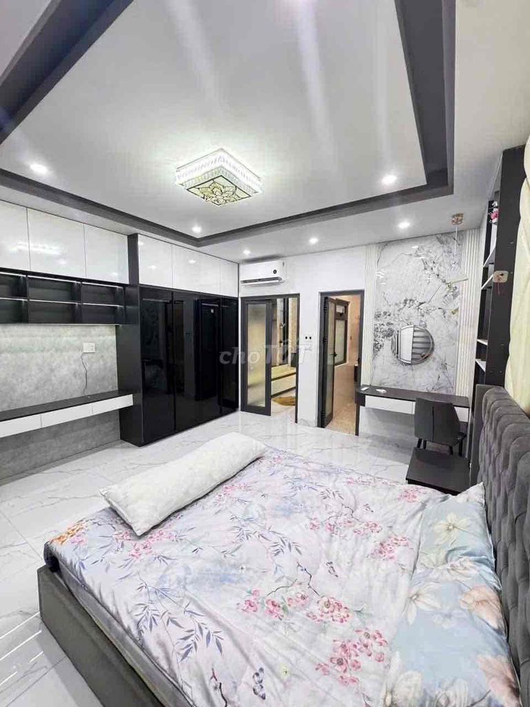 Furnished 3-storey house with a garage on Lê Thiệt — photo 7