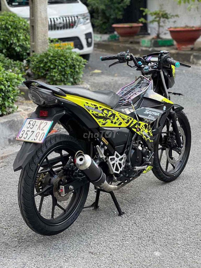 Suzuki Satria 150 Fi 2019 Vàng đen. Mua bán Xe máy tại Quận 11 Tp Hồ Chí Minh được đăng bởi Hưng Từ hình 12