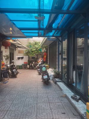 Bán nhà khu vực Hot Tân Phú- gần Aeon mall