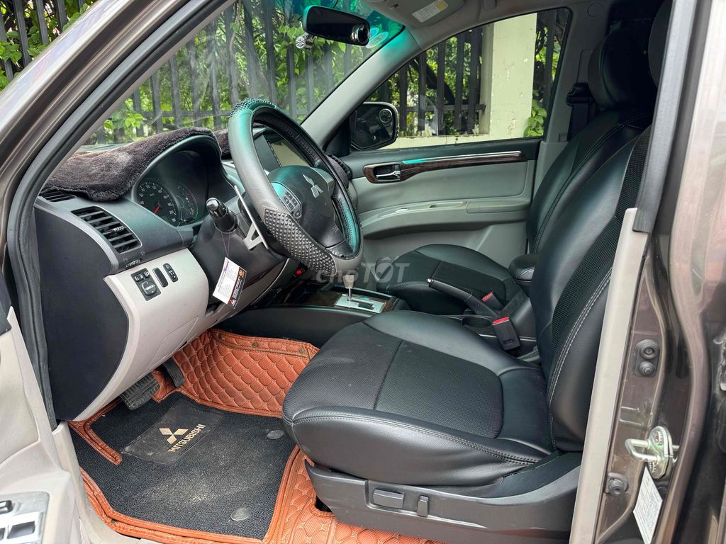 Mitsubishi Pajero Sport 2014 G 4x2 AT - 119000 km. Mua bán Ô tô tại Quận 12 Tp Hồ Chí Minh được đăng bởi hiếu hình 11