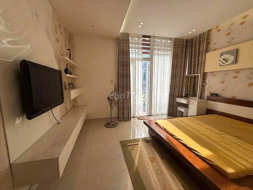 Новый красивый дом с парковкой в районе К300, Район Танбинь, 6x15м, 3 этажа