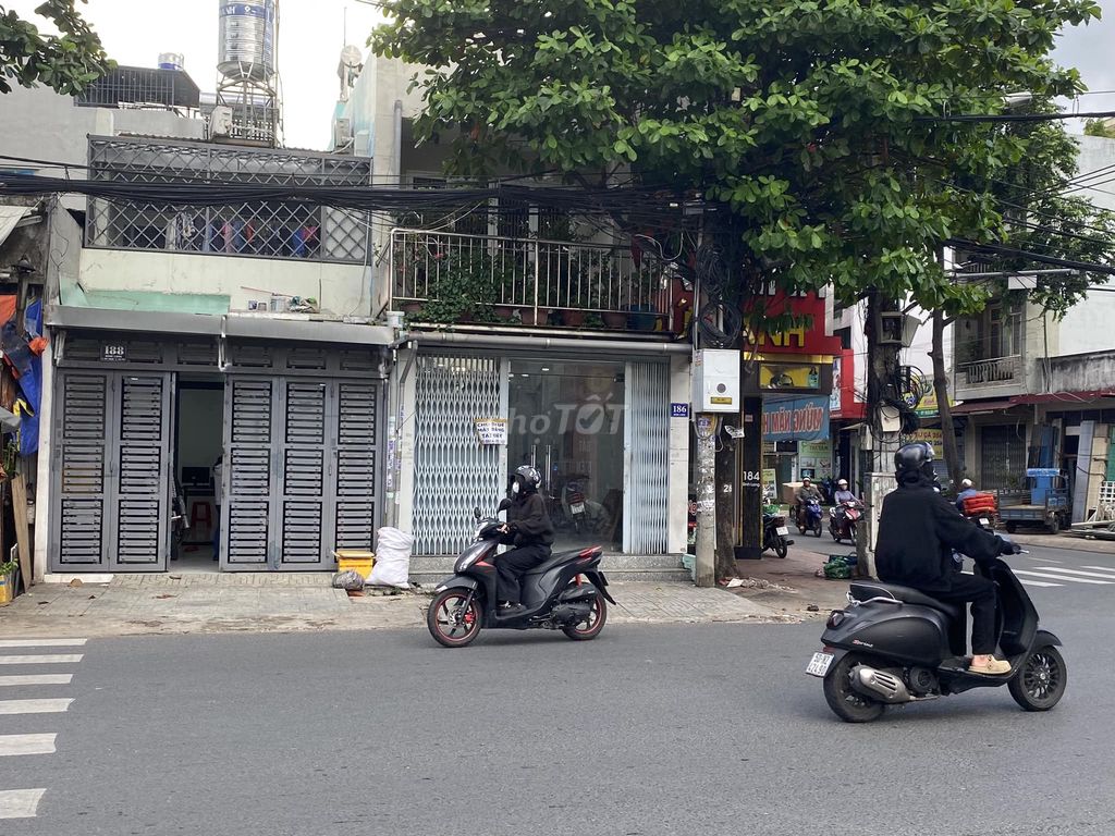 Cho Thuê Mặt Bằng (Mặt tiền) buôn bán Phường Phú Thạnh