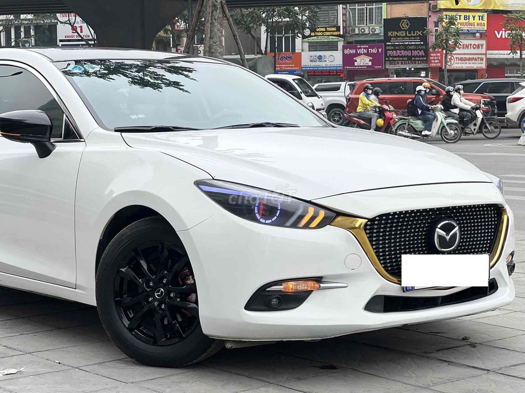 Mazda 3 2020 1.5L AT
