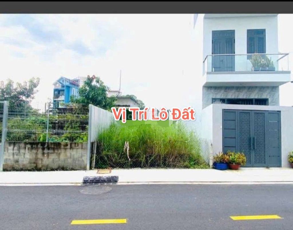 Đất Giá Rẻ Mặt Tiền Đ. Nhựa Gần BV Xuyên Á. DT 114m², Giá 1 tỷ 5, SHR