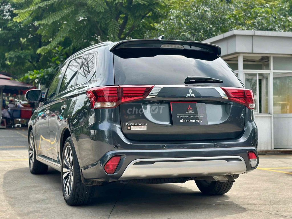 OUTLANDER PREMIUM 2023 ĐI 30.000KM - TRẢ GÓP BANK. Mua bán Ô tô tại Quận 10 Tp Hồ Chí Minh được đăng bởi Nam Huỳnh hình 5