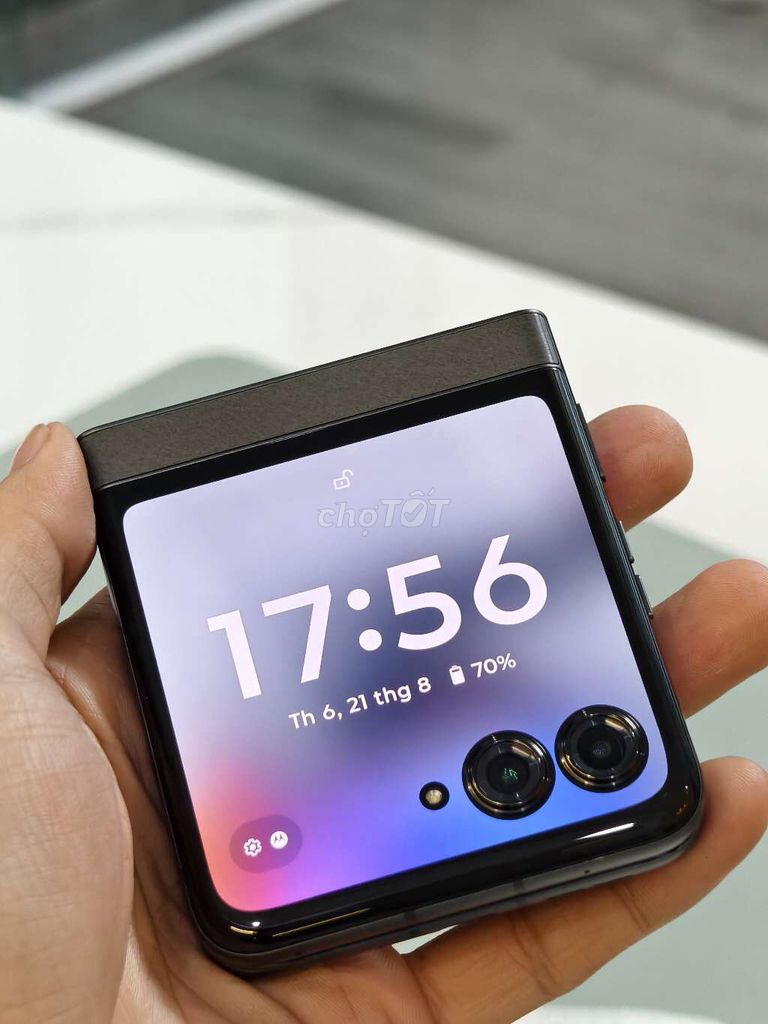 Motorola Razr 2024 8GB/256GB Đen. Mua bán Điện thoại tại Quận Gò Vấp Tp Hồ Chí Minh được đăng bởi HoangDang hình 1