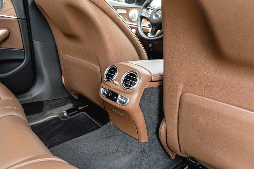 Bán Mẹc E200 Model 2019 đẳng cấp doanh nhân. Mua bán Ô tô tại Quận 7 Tp Hồ Chí Minh được đăng bởi tuấn anh hình 14