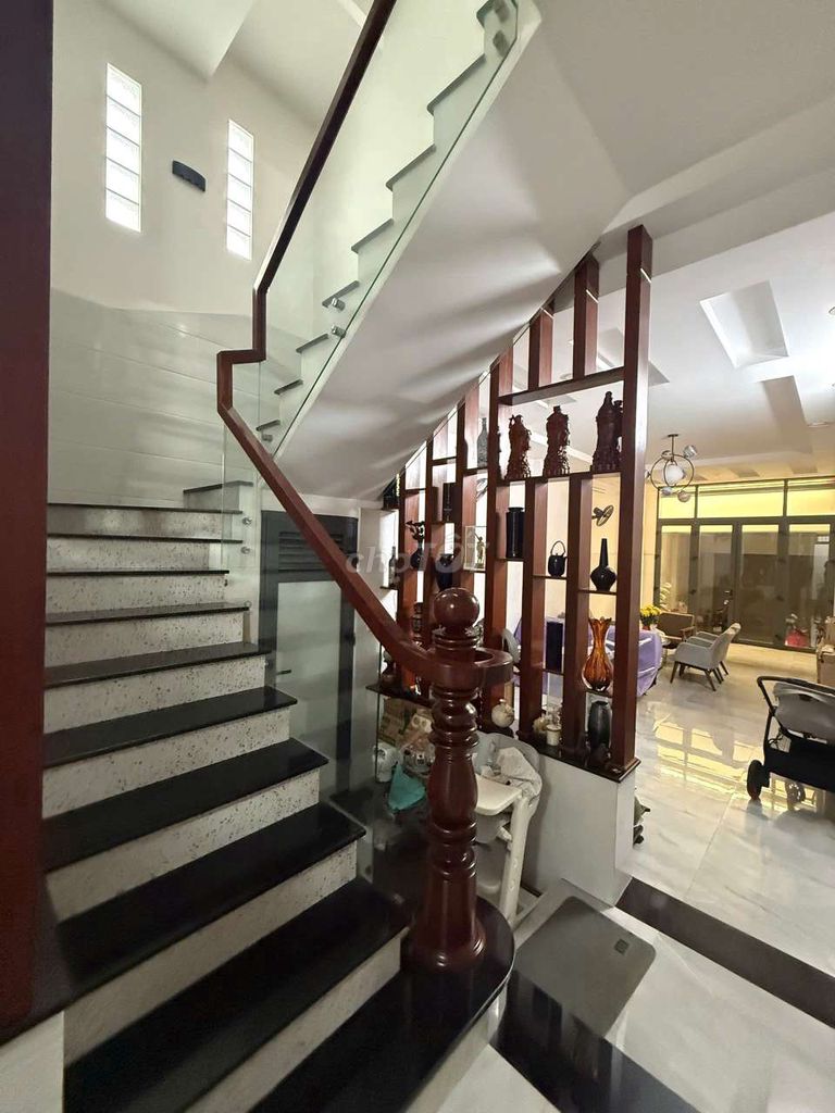 🌳🌳NHÀ ĐẸP MTKD ĐƯỜNG TÊN LỬA CÁCH AEON 50M💥4,5x20m 4 Tầng ở ngay🍁 - ảnh 4