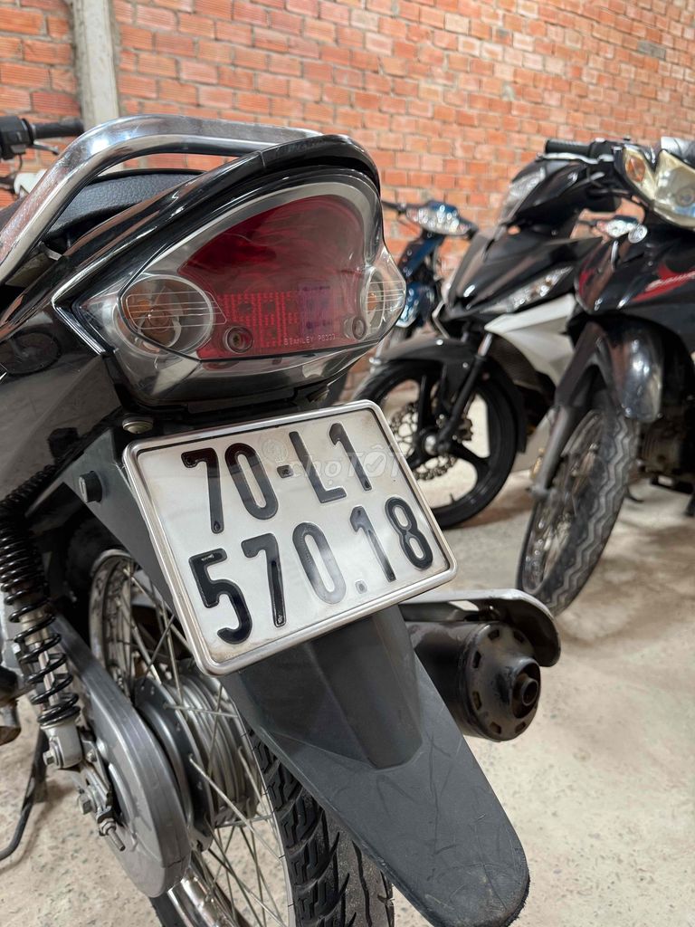 cần bán. Mua bán Xe máy tại Huyện Đức Hòa Long An được đăng bởi Huỳnh gia bảo hình 7