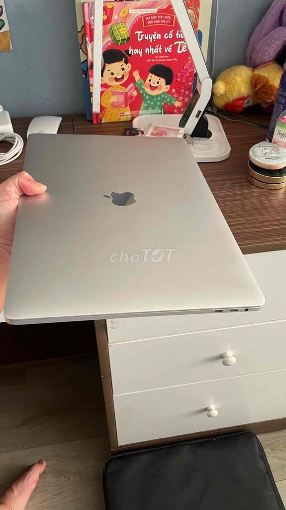 Macbook pro 2016 15". Mua bán Laptop tại Thành phố Bà Rịa Bà Rịa - Vũng Tàu được đăng bởi Phantai hình 1