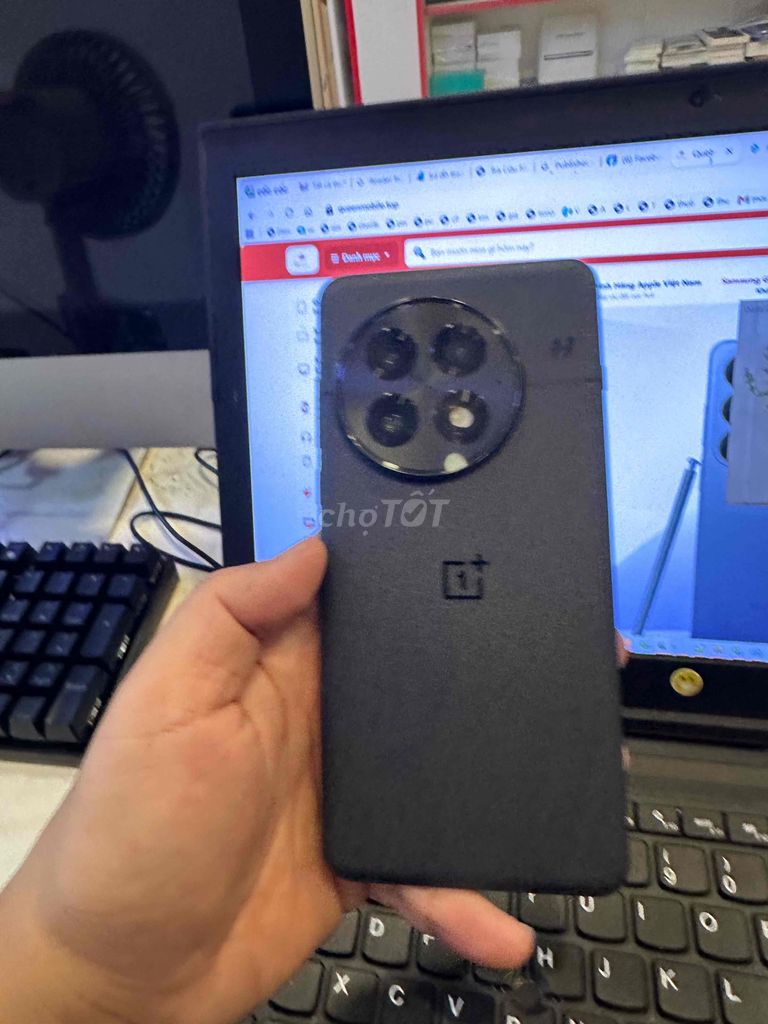 OnePlus 13 Snapdragon 8 Elite 12GB/256GB Đen. Mua bán Điện thoại tại Quận 10 Tp Hồ Chí Minh được đăng bởi Thế giới phone hình 1