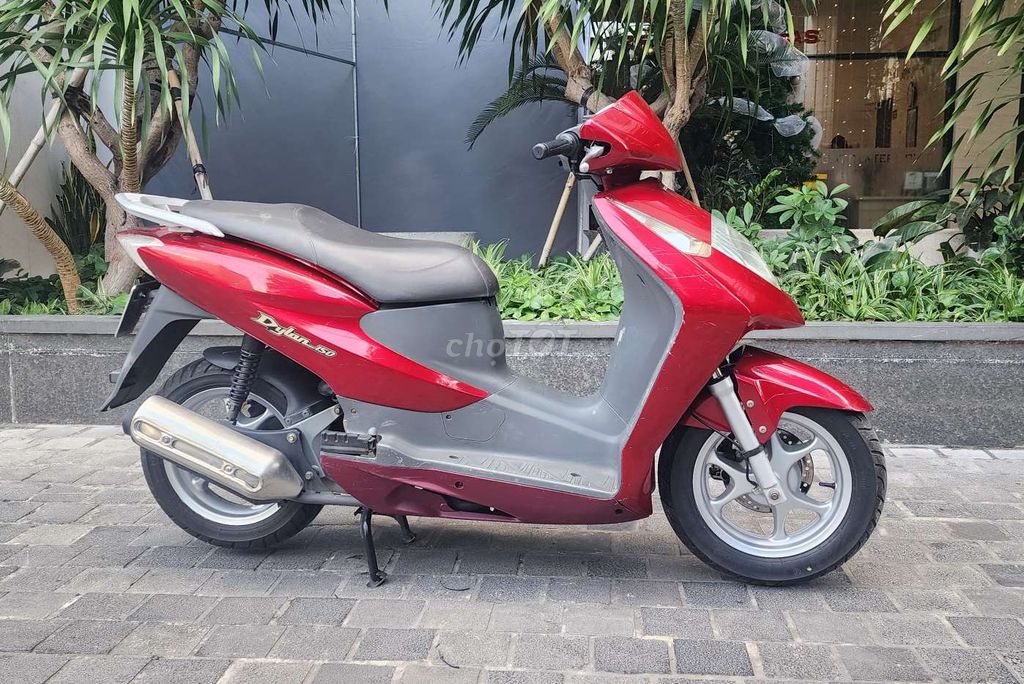Honda Dylan 150cc phun xăng đt huyền thoại 1 thời. Mua bán Xe máy tại Quận Ba Đình Hà Nội được đăng bởi Hoàng  hình 3