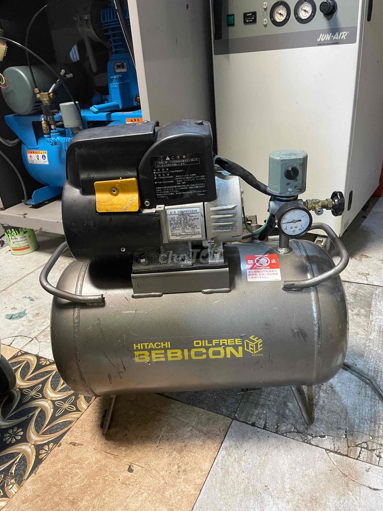 Máy nén khí Hitachi Bebicon 1/2 HP 30L Xám. Mua bán Đồ chuyên dụng, Giống nuôi trồng tại Huyện Bình Chánh Tp Hồ Chí Minh được đăng bởi Máy Nhật bãi bNA hình 1