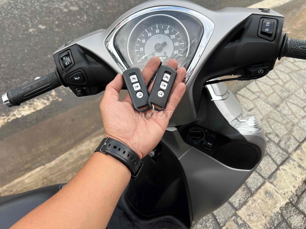 Sh mode ABS ❇️Đồng moto đà lạt❇️. Mua bán Xe máy tại Thành phố Đà Lạt Lâm Đồng được đăng bởi ĐỒNG MOTOR 2  cá nhân hình 3