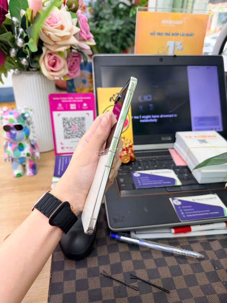 Samsung Galaxy Z Flip5 256GB Trắng. Mua bán Điện thoại tại Thành phố Thủ Đức Tp Hồ Chí Minh được đăng bởi Minh phương hình 1