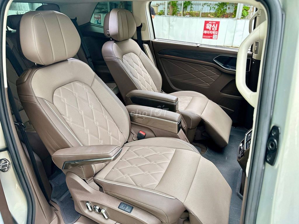 Volkswagen Viloran Trắng/Nâu 2024. Mua bán Ô tô tại Quận 3 Tp Hồ Chí Minh được đăng bởi Minh Hiếu hình 7