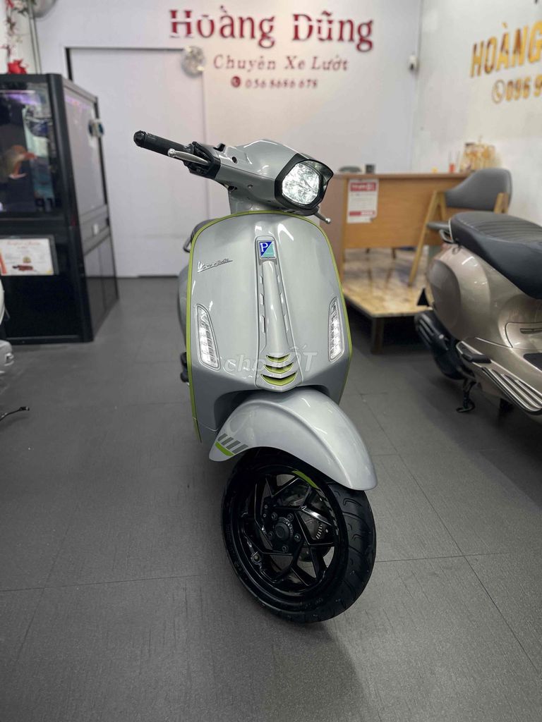 Скутер Piaggio Vespa Sprint TFT 2025, серебристый, 7000 км