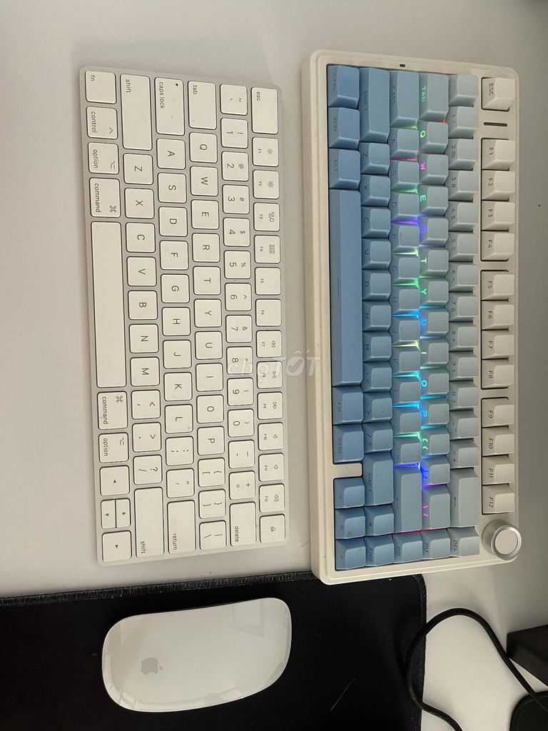 Bàn phím Apple Không dây Trắng. Mua bán Phụ kiện (Màn hình, Chuột...) tại Quận Gò Vấp Tp Hồ Chí Minh được đăng bởi Nguyên Hoàng hình 1