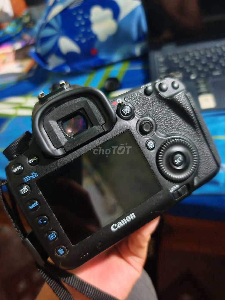 Máy ảnh Canon EOS 5D Mark III Đen. Mua bán Máy ảnh, Máy quay tại Thành phố Huế Thừa Thiên Huế được đăng bởi Tạp Hóa Zii hình 1
