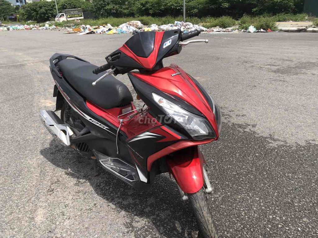 honda air blade 125cc màu đỏ đen  đẹp leng keng. Mua bán Xe máy tại Quận Nam Từ Liêm Hà Nội được đăng bởi a ý hình 2