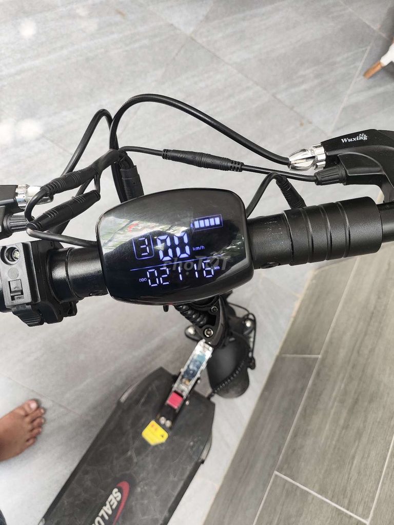 Cần thanh lí xe scooter điện Sealup Q5. Mua bán Xe điện tại Quận 12 Tp Hồ Chí Minh được đăng bởi Huy Lê hình 1
