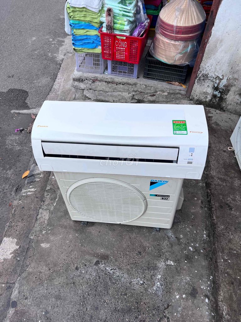 Thanh lý máy lạnh Daikin 1.5hp inverter Thái Lan