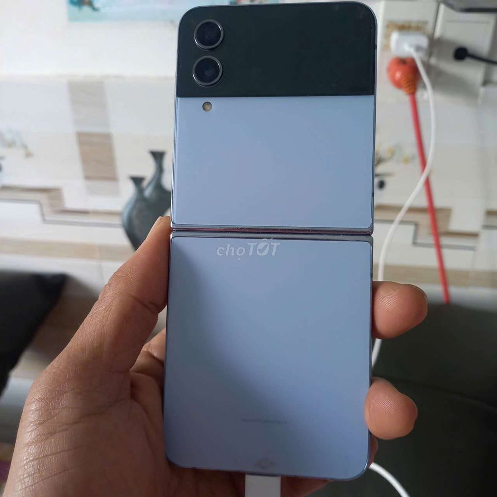Samsung Z Flip4 Xám hỏng màn. Mua bán Điện thoại tại Quận Cẩm Lệ Đà Nẵng được đăng bởi ngốc hình 1