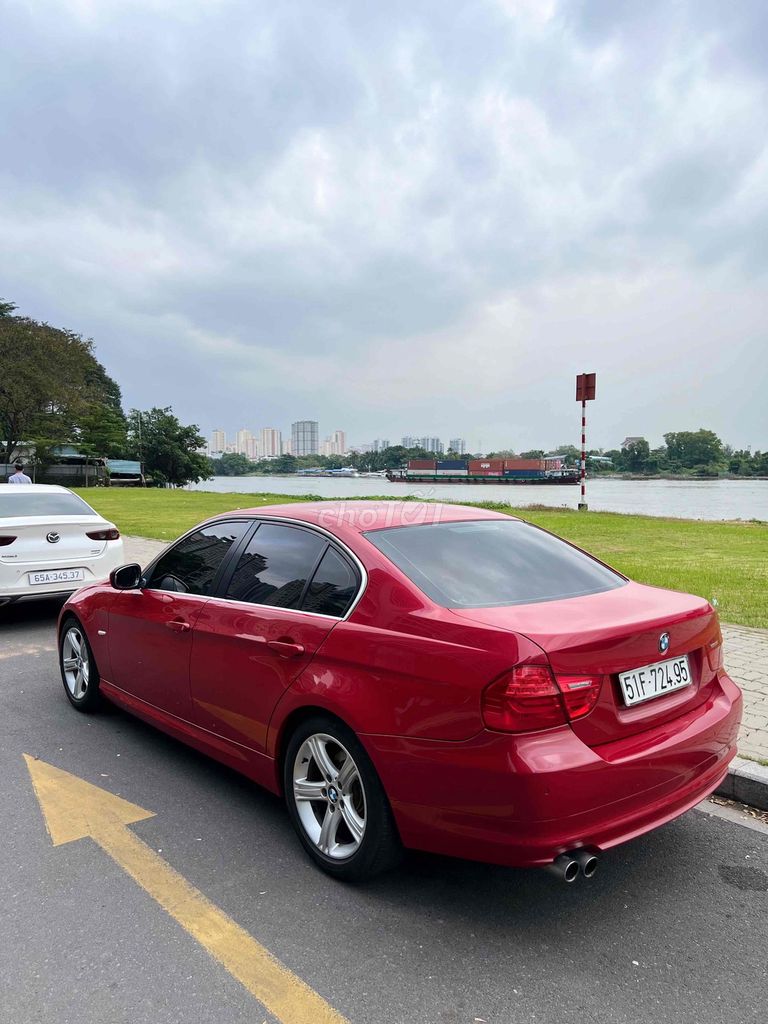 BMW E90 325i LCI 2009 Đỏ 130000 km. Mua bán Ô tô tại Thành phố Thủ Đức Tp Hồ Chí Minh được đăng bởi Nhật Phạm hình 4