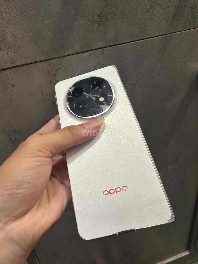 Điện thoại gập Oppo Trắng Màn hình sắc nét. Mua bán Điện thoại tại Huyện Hóc Môn Tp Hồ Chí Minh được đăng bởi biển  hình 1