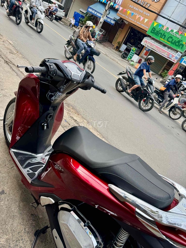 🟡🟡 SH 125 ABS đỏ đen 2024 odo 1100km như mới. Mua bán Xe máy tại Thành phố Biên Hòa Đồng Nai được đăng bởi XE MÁY CŨ THÀNH MỸ  hình 11