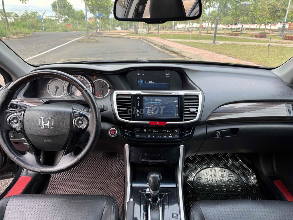 Honda Accord 2016 Đen. Mua bán Ô tô tại Thành phố Buôn Ma Thuột Đắk Lắk được đăng bởi Auto Ngân Nguyên BMT hình 12