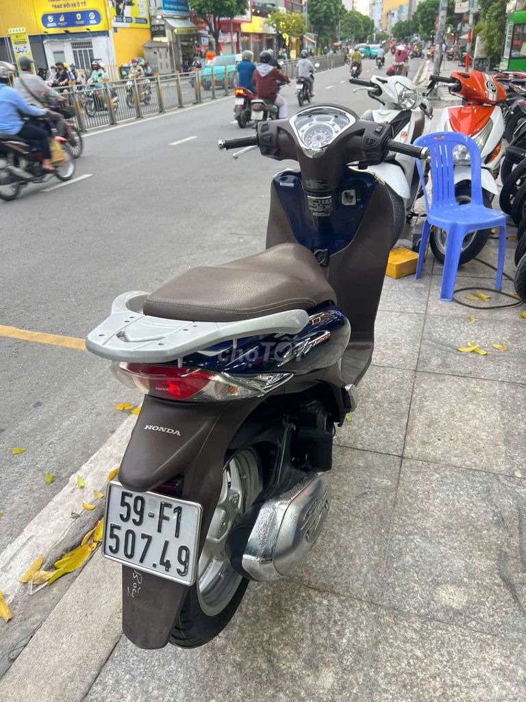 Honda SH mode 2014 mới 90% Bstp chính chủ. Mua bán Xe máy tại Quận Tân Phú Tp Hồ Chí Minh được đăng bởi Tuanduy hình 5