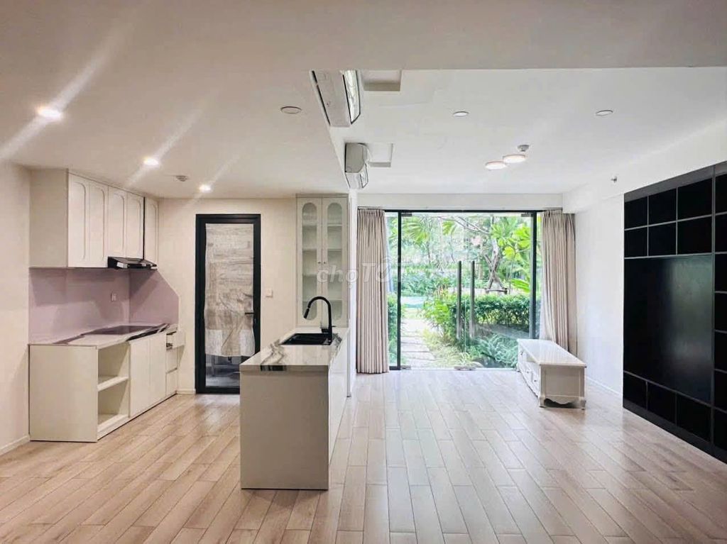Аренда двухуровневой квартиры 4 спальни в Lumiere Vinhomes Grand Park